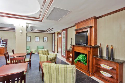 Holiday Inn Express & Suites Macon - I-475 By Ihg Ngoại thất bức ảnh